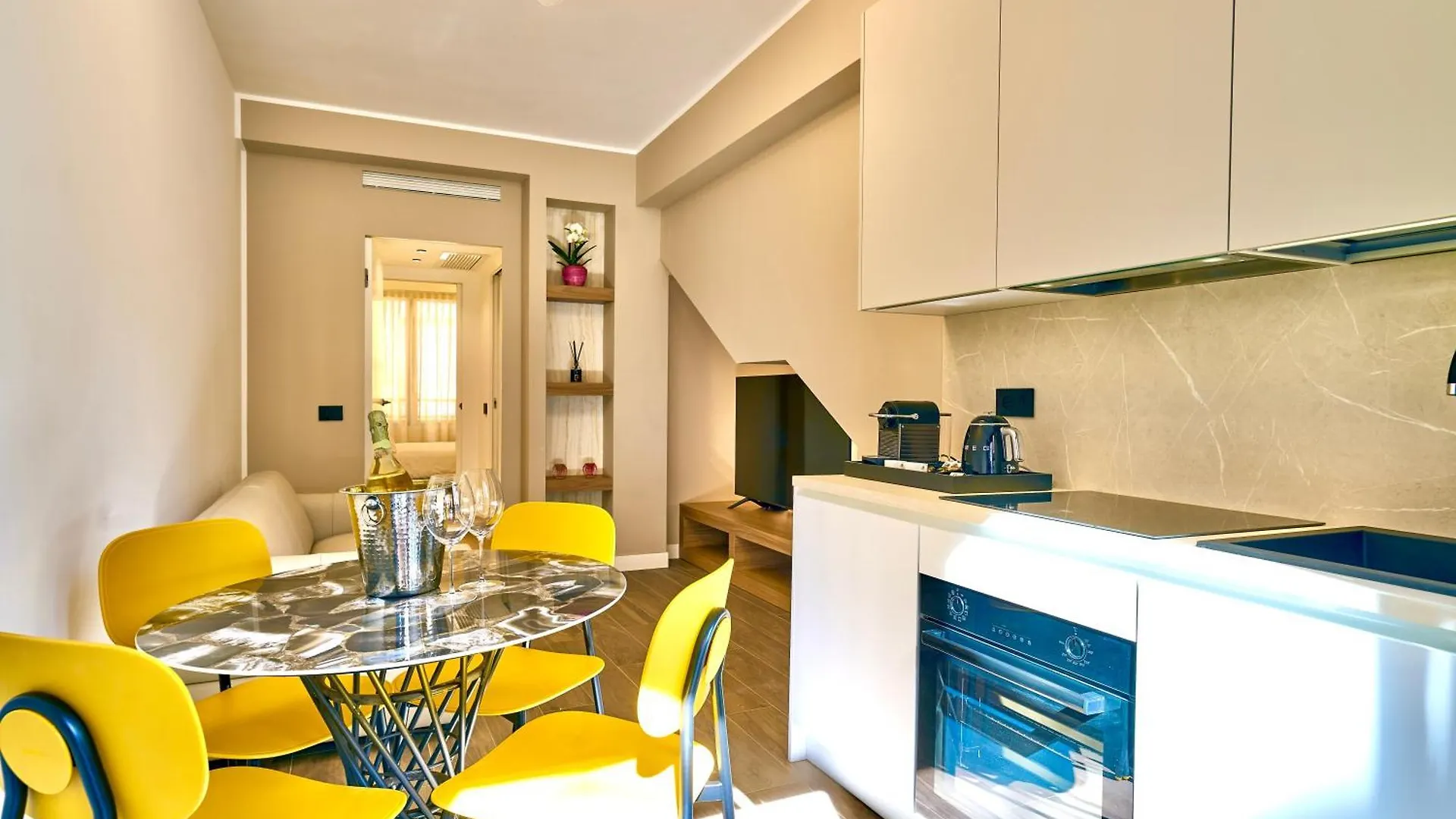 Ferienwohnung Picasso Golden House Next To Duomo Mailand